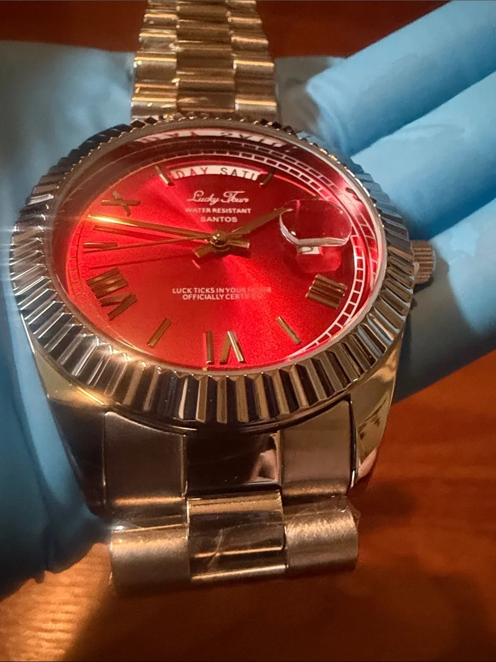 Lucky fours Crimson, Santos watch